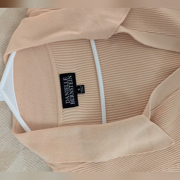 Danielle Bernstein Ribbed Sweaters Beige - Picture 4 of 6